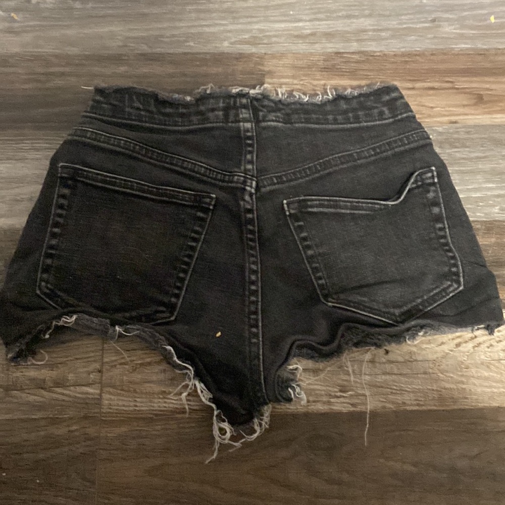 arizona jean co black highrise jean shorts - Picture 2 of 2